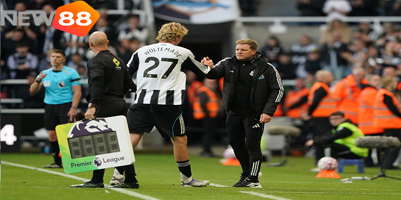 Woltemade Gây Sốt Tại Newcastle Khi Giá Trị Tăng Hơn 800% 6 HLV Eddie Howe trao đổi chiến thuật cùng Woltemade